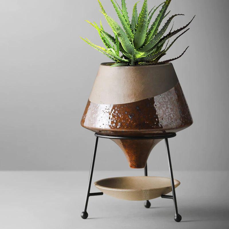 Clay Teardrop Pot with Saucer Stand Chocolate