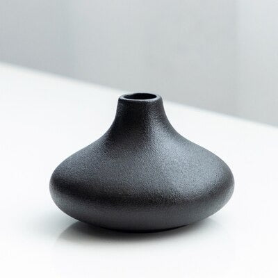 Black as Night Textured Ceramic Vases Hydria | Lily & Eden