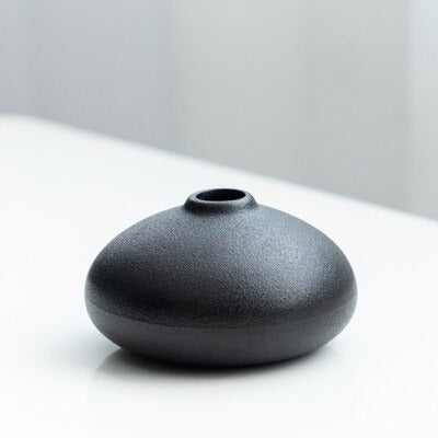 Black as Night Textured Ceramic Vases Rotund | Lily & Eden