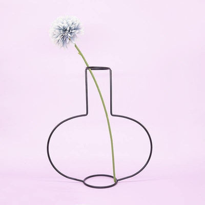 Minimal Iron Line Vase Holder C | Lily & Eden