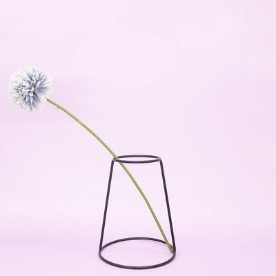 Minimal Iron Line Vase Holder E | Lily & Eden