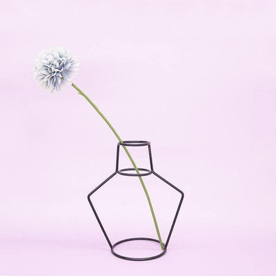 Minimal Iron Line Vase Holder G | Lily & Eden