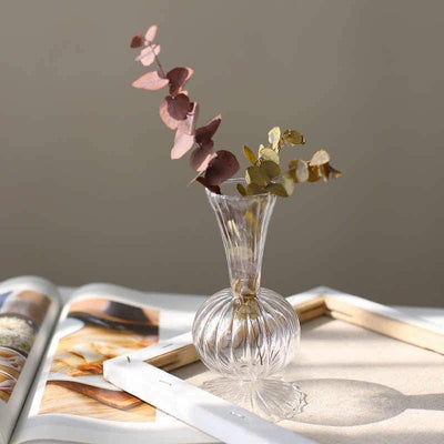 Retro Style Floral Vases - Lily & Eden
