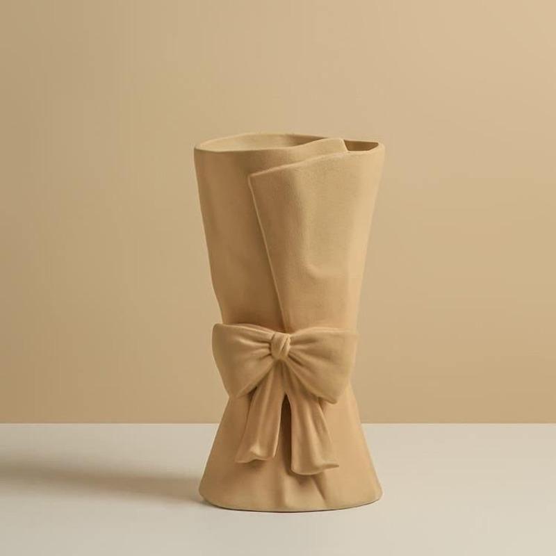 Ceramic Bowknot Vase - Lily & Eden