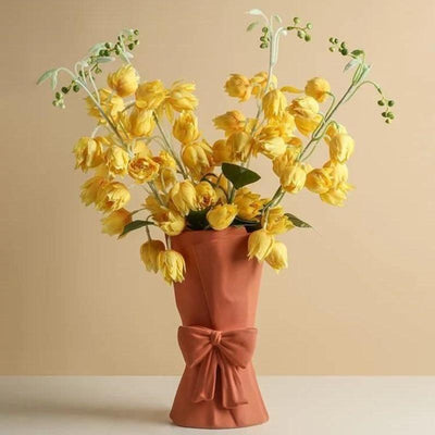 Ceramic Bowknot Vase - Lily & Eden