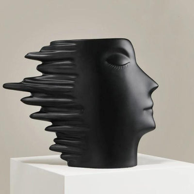 Faces in the Wind Vase Black | Lily & Eden