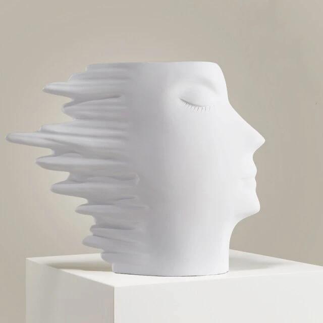 Faces in the Wind Vase White | Lily & Eden