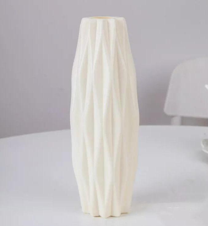 Angular Slim Floral Vase - Lily & Eden