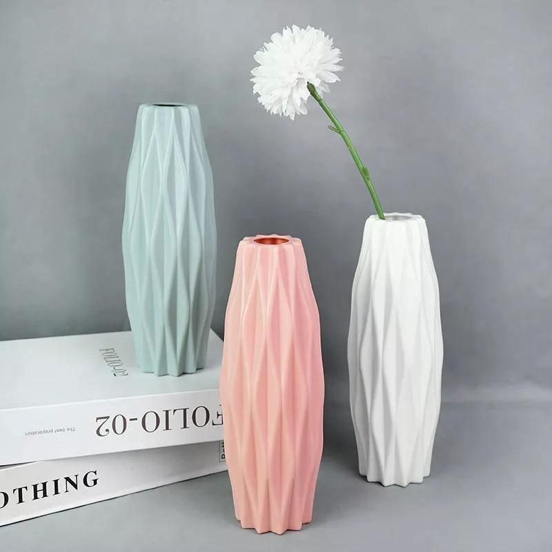 Angular Slim Floral Vase - Lily & Eden