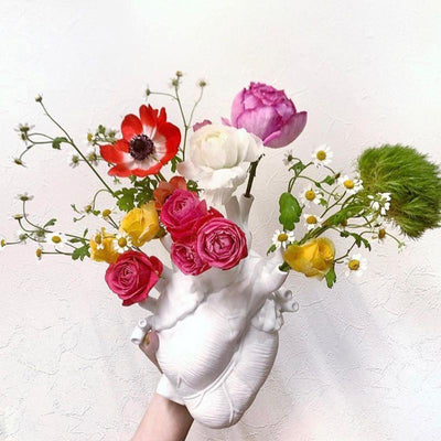 Heart-Shaped Ceramic Vase - Lily & Eden