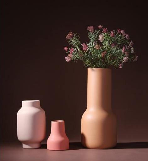 Cozy Berry Palette Clay Blossom Vase - Lily & Eden