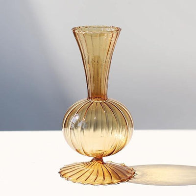Retro Style Floral Vases - Lily & Eden