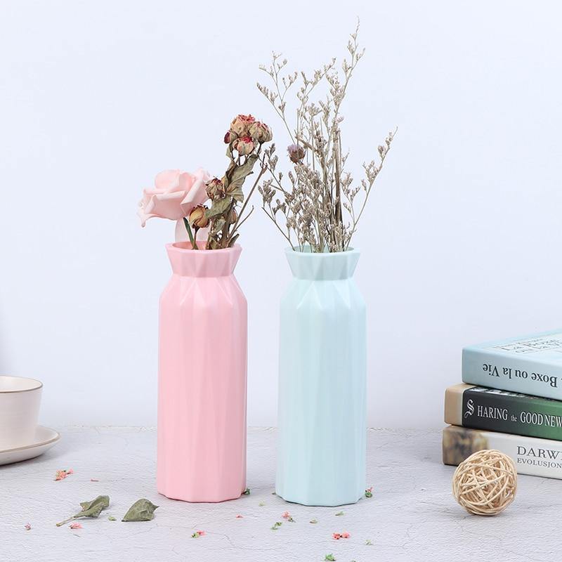 Angular Geometric Floral Vase - Lily & Eden