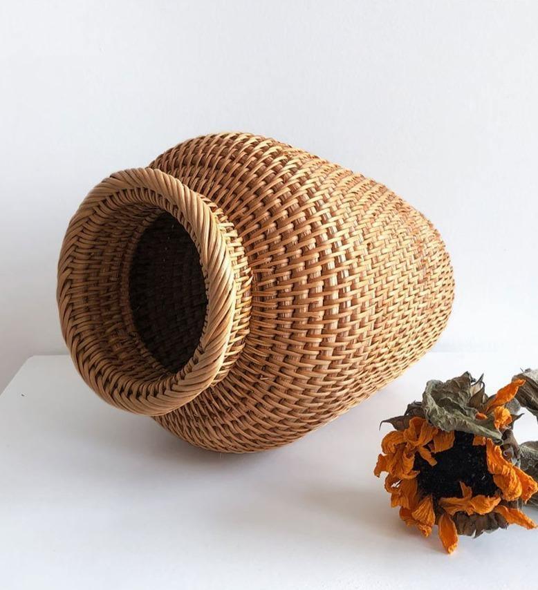 Handcrafted Rattan Vase - Lily & Eden