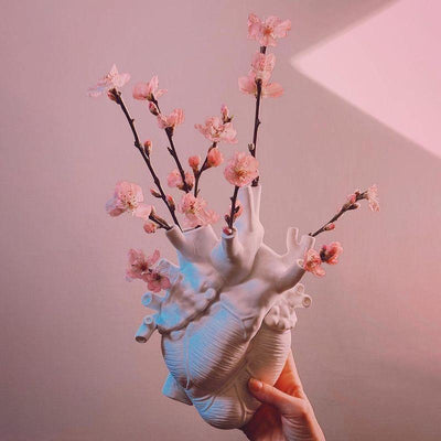 Heart-Shaped Ceramic Vase - Lily & Eden