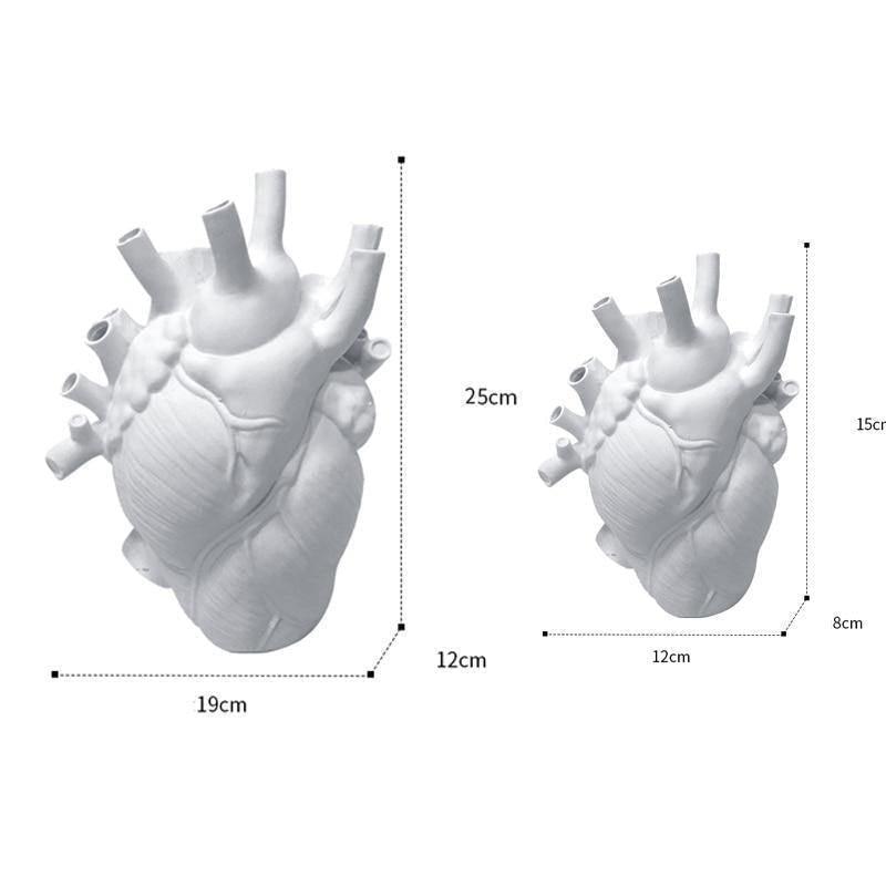 Heart-Shaped Ceramic Vase - Lily & Eden