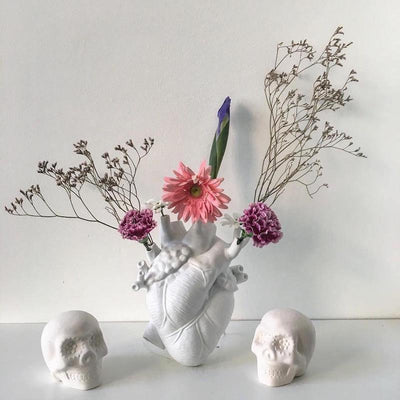 Heart-Shaped Ceramic Vase - Lily & Eden
