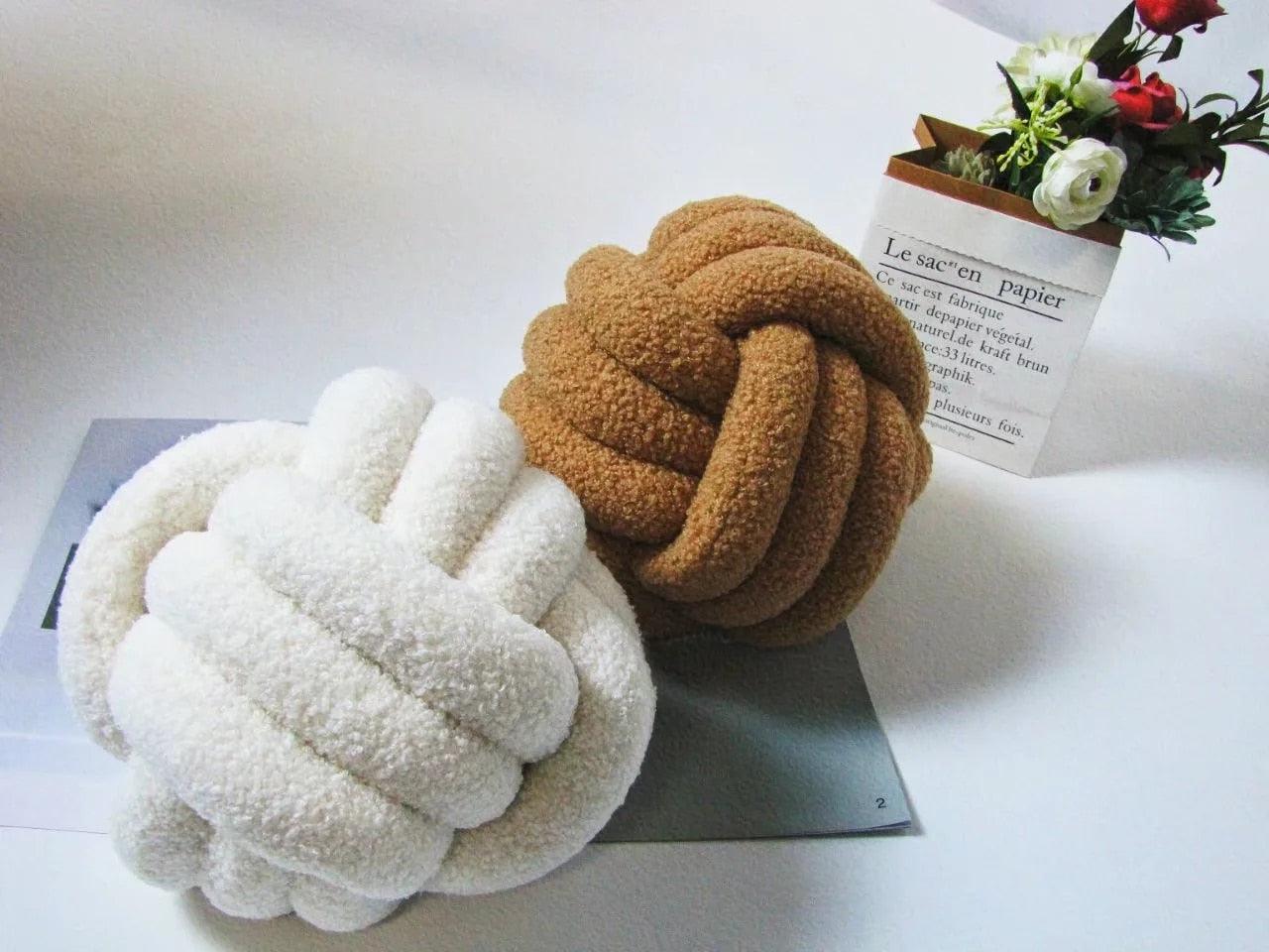 Triple Twist Cotton Fleece Cushion - Lily & Eden